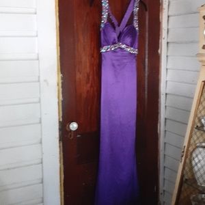 Jan's Exclusive Evening gown sz 0 pit 16 inches purple W/ multicolored beads